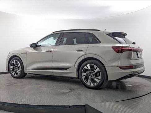 Used 2022 Audi e-tron Premium w/ Convenience Plus Package AWD/4WD image 6