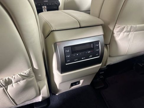Used 2023 Lexus GX 460 Premium w/ Premium Plus Package AWD/4WD image 19