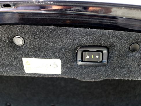 Used 2020 BMW M4 Convertible w/ Executive Package image 40