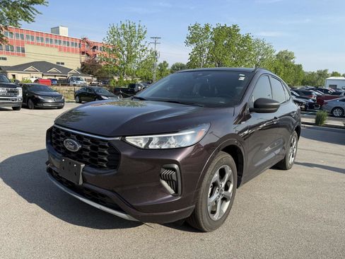 Used 2023 Ford Escape ST-Line w/ Tech Pack #1 AWD/4WD image 7