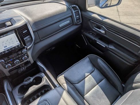 Used 2024 RAM 1500 Laramie AWD/4WD image 17
