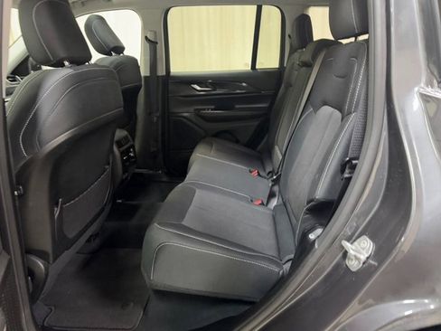 Used 2023 Jeep Grand Cherokee Laredo w/ Luxury Tech Group I image 30