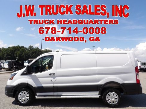Used 2025 Ford Transit 250 Low Roof w/ Exterior Upgrade Package RWD image 2