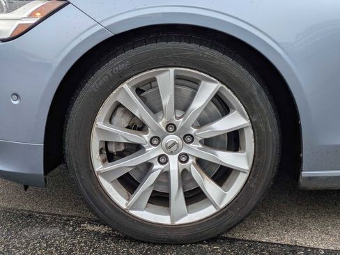 Used 2017 Volvo S90 T6 Momentum w/ Vision Package image 13