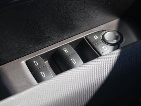 Used 2023 Chevrolet Colorado Z71 w/ Z71 Convenience Package 2 image 14