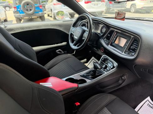 Used 2015 Dodge Challenger SXT RWD image 24
