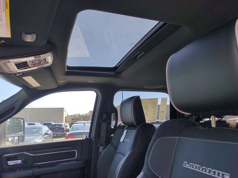 New 2026 RAM 2500 Laramie w/ Night Edition AWD/4WD image 28