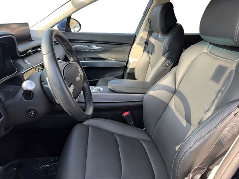 Used 2022 Genesis GV70 2.5T w/ Select Package image 9