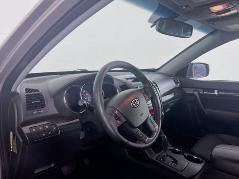 Used 2013 Kia Sorento EX w/ EX V6 Premium Pkg FWD image 9