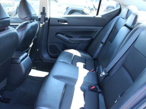 Used 2024 Nissan Altima 2.5 SR FWD image 34