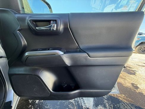 Certified 2020 Toyota Tacoma TRD Sport image 25