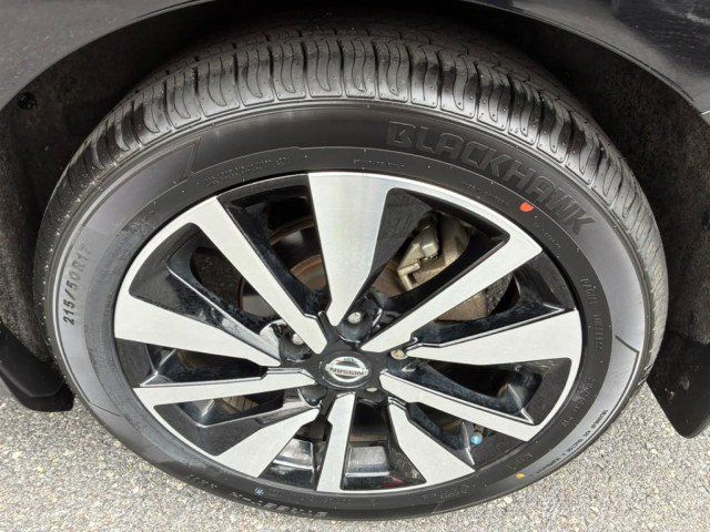Used 2021 Nissan Sentra SV w/ SV Premium Package FWD image 26