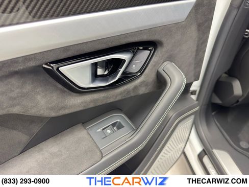 Used 2020 Lamborghini Urus image 79
