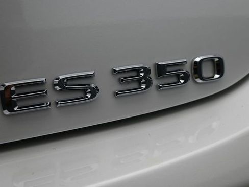 Used 2025 Lexus ES 350 w/ Premium Package FWD image 23