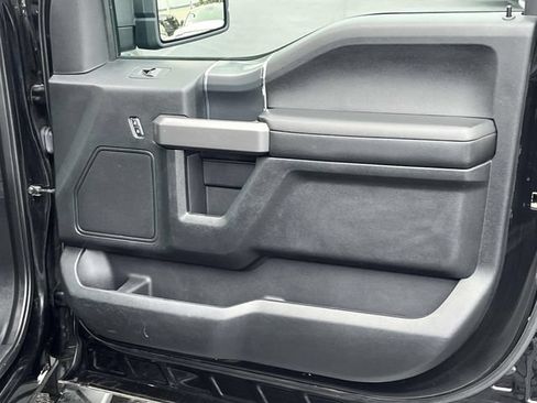 Used 2019 Ford F150 XLT w/ Equipment Group 302A Luxury AWD/4WD image 21