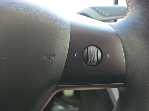 Used 2024 Tesla Model Y Performance AWD/4WD image 20