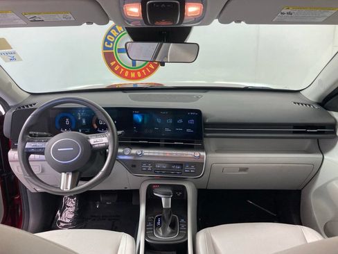 Used 2025 Hyundai Kona SEL AWD/4WD image 8
