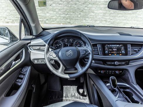 Used 2019 Buick Enclave Essence AWD/4WD image 27