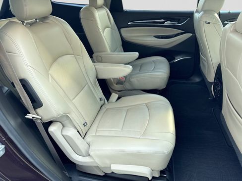 Used 2018 Buick Enclave Essence FWD image 21