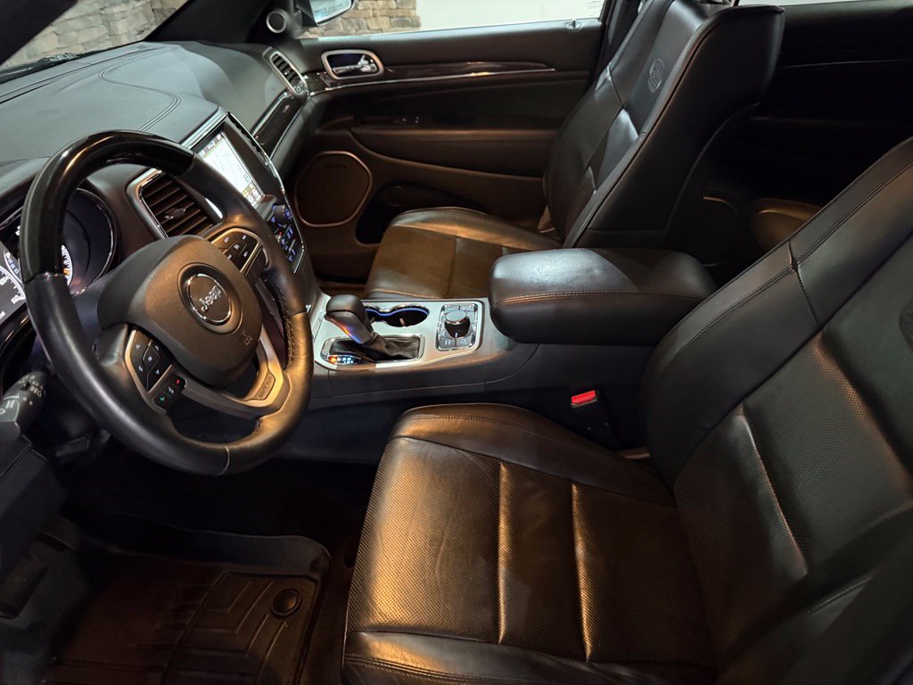 Used 2018 Jeep Grand Cherokee Overland AWD/4WD image 23
