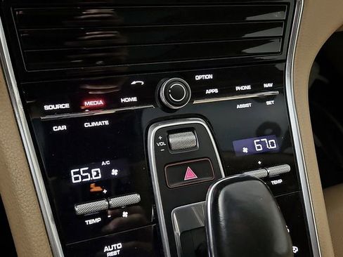 Used 2018 Porsche Panamera 4 AWD/4WD image 16
