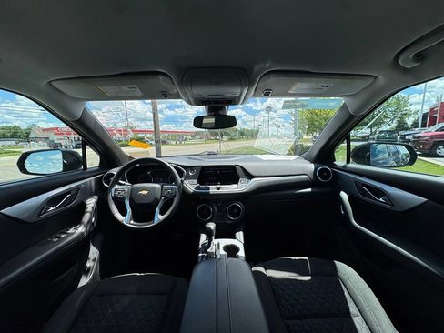 Used 2021 Chevrolet Blazer LT FWD image 9