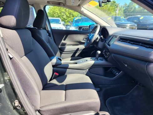 Used 2018 Honda HR-V EX image 11