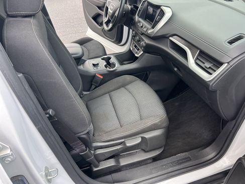 Used 2022 GMC Terrain SLE w/ Driver Convenience Package FWD image 34