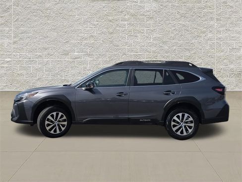Certified 2025 Subaru Outback Premium w/ Popular Package #1 AWD/4WD image 4