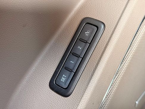 Used 2017 Chevrolet Tahoe LT AWD/4WD image 38