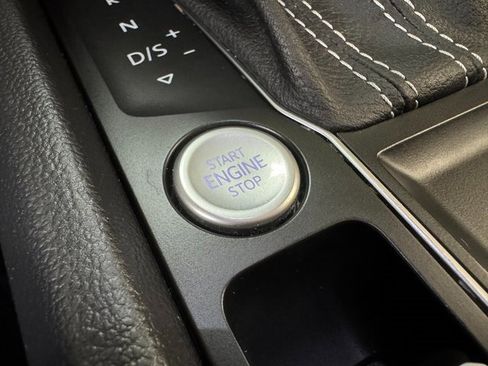 Used 2022 Volkswagen Atlas SE image 11