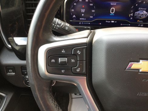 Used 2022 Chevrolet Silverado 1500 LT AWD/4WD image 15