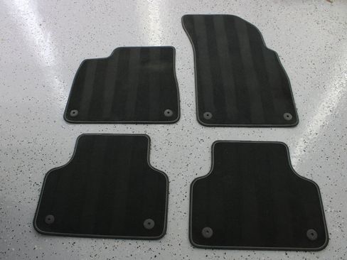 Used 2019 Audi Q8 Premium w/ Convenience Package image 87