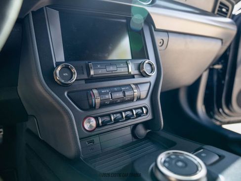 Used 2022 Ford Mustang Shelby GT500 w/ Technology Package image 33