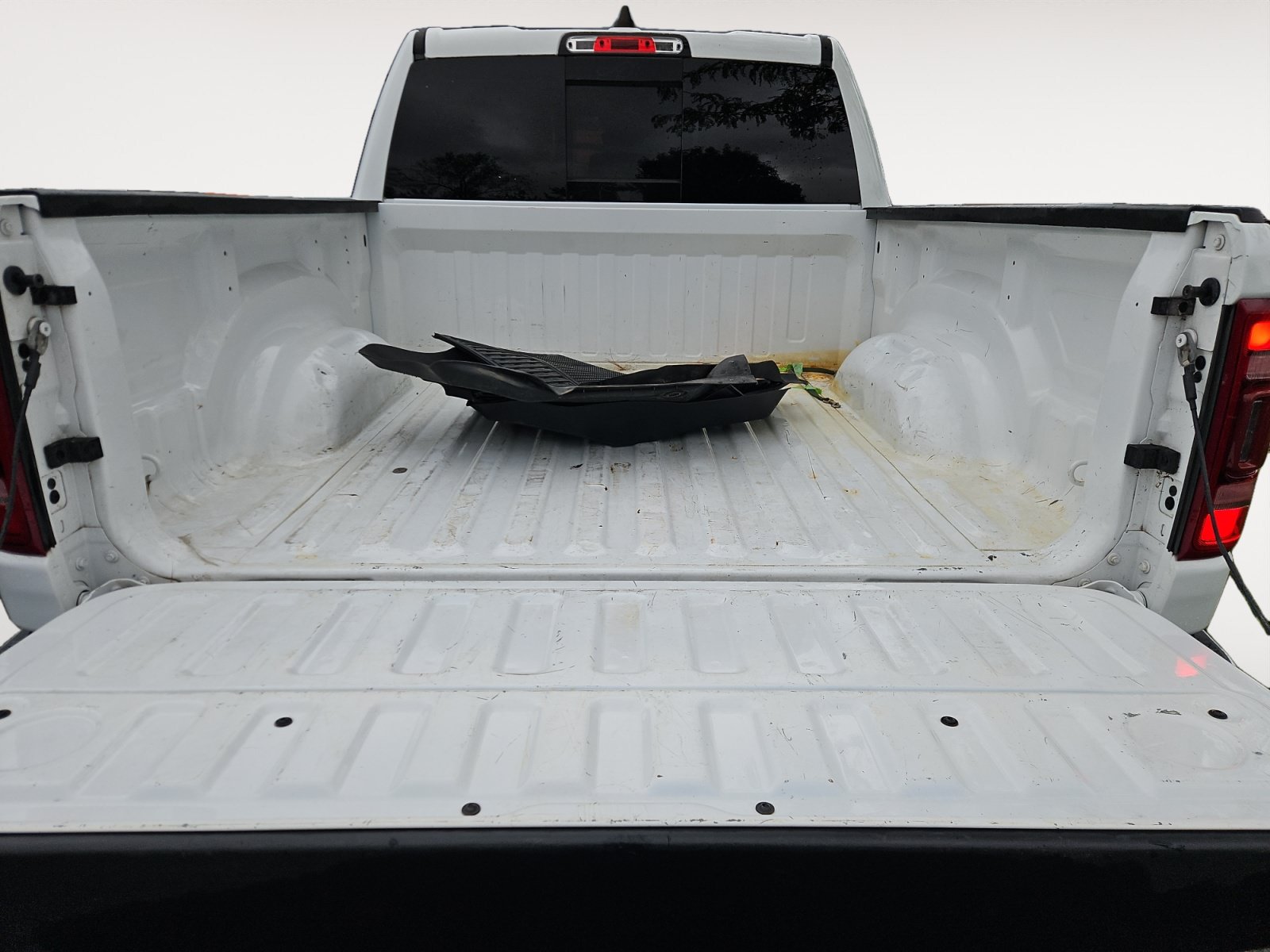 Used 2022 RAM 1500 Laramie AWD/4WD image 15