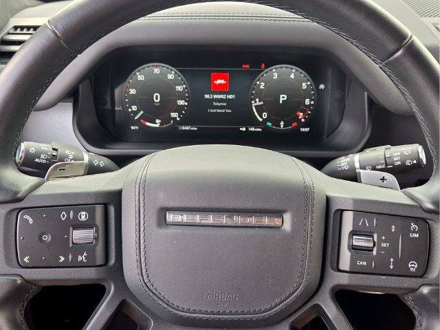 Used 2025 Land Rover Defender 110 V8 AWD/4WD image 32
