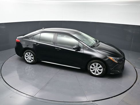 Used 2024 Toyota Corolla LE image 19