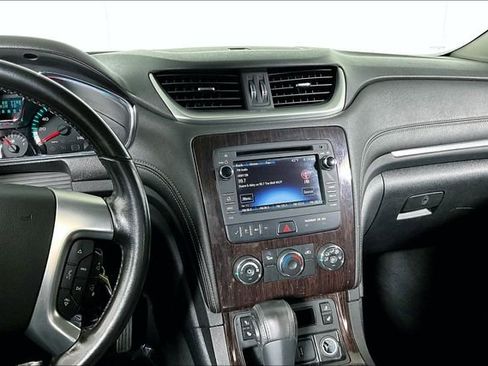 Used 2017 Chevrolet Traverse LT image 6