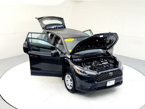 Certified 2024 Toyota Corolla Cross L image 21