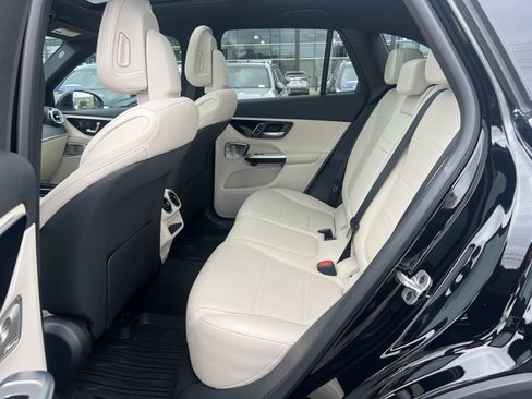 Certified 2026 Mercedes-Benz GLC 300 4MATIC image 33