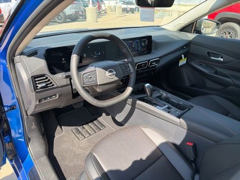 New 2026 Nissan Sentra SR w/ SR Premium Package FWD image 10