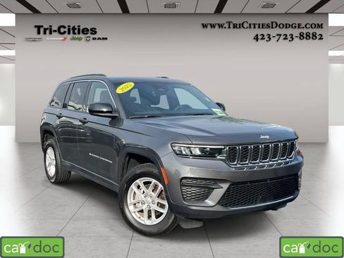 Used 2025 Jeep Grand Cherokee Laredo X AWD/4WD image 1