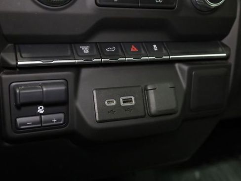 Used 2023 GMC Sierra 2500 Pro w/ Gooseneck/5TH Wheel Package image 19