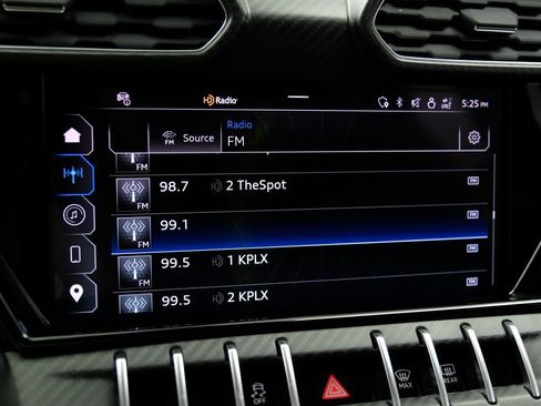 Used 2023 Lamborghini Urus Performante AWD/4WD image 43