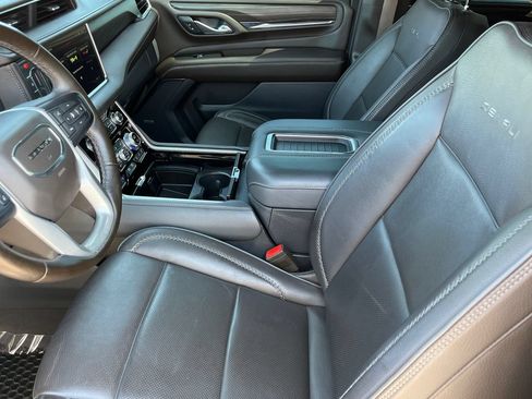 Used 2023 GMC Yukon Denali w/ Max Trailering Package AWD/4WD image 17