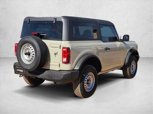 New 2025 Ford Bronco image 2