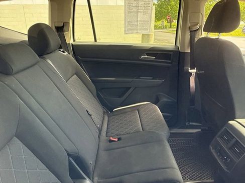 Used 2018 Volkswagen Atlas Launch Edition AWD/4WD image 16