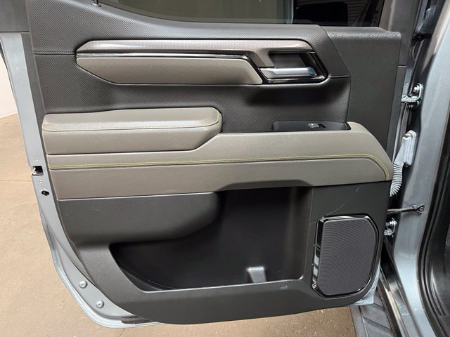 Used 2023 Chevrolet Silverado 1500 ZR2 w/ Technology Package AWD/4WD image 16