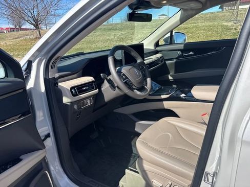 Certified 2022 Lincoln Nautilus FWD w/ Premium Package image 14