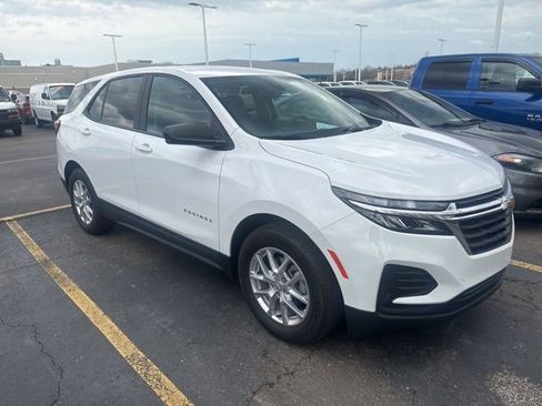 Used 2023 Chevrolet Equinox LS w/ LS Convenience Package image 6